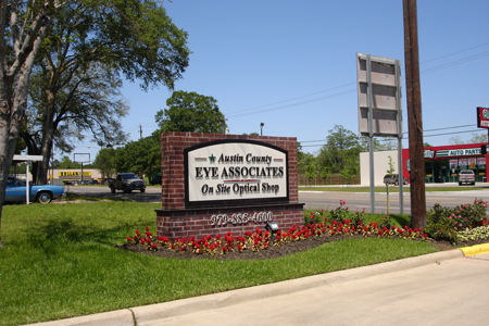 Sealy Eye Center serving Texas , Sealy TX , Katy TX .